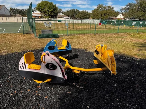 $325,000 | 603 Sand Ridge Drive, Valrico, FL 33594