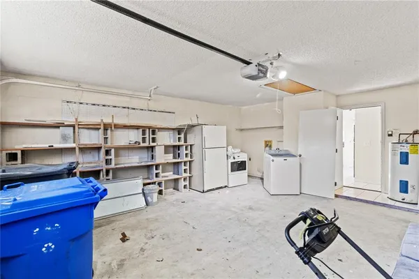 $325,000 | 603 Sand Ridge Drive, Valrico, FL 33594