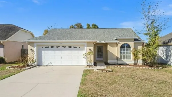 $325,000 | 603 Sand Ridge Drive, Valrico, FL 33594