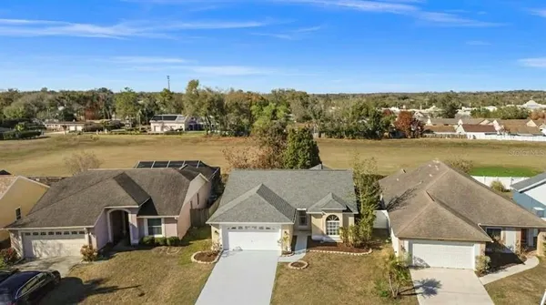 $325,000 | 603 Sand Ridge Drive, Valrico, FL 33594