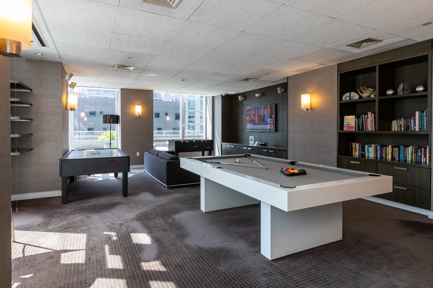 247 West 46th Street, Unit 3104 Manhattan, NY 10036 - Photo 6 of 16