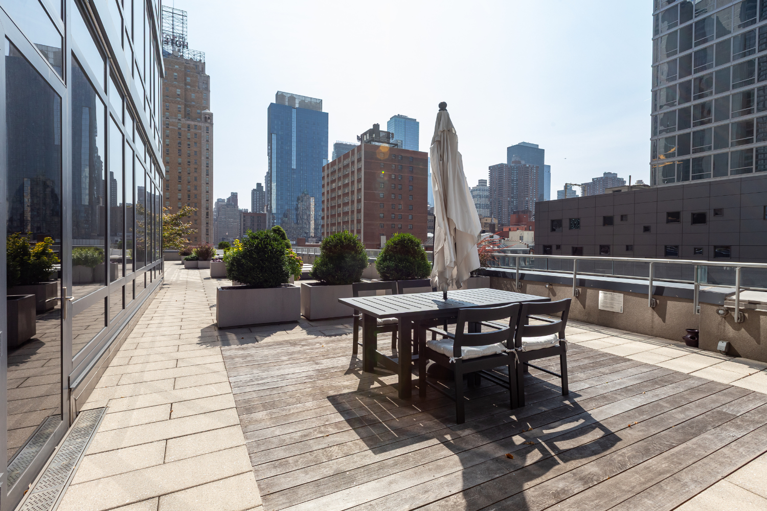 247 West 46th Street, Unit 3104 Manhattan, NY 10036 - Photo 7 of 16
