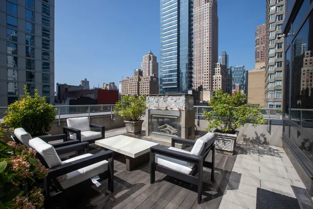 $1,848,000 | 247 West 46th Street, Unit 3104 | Theater District
