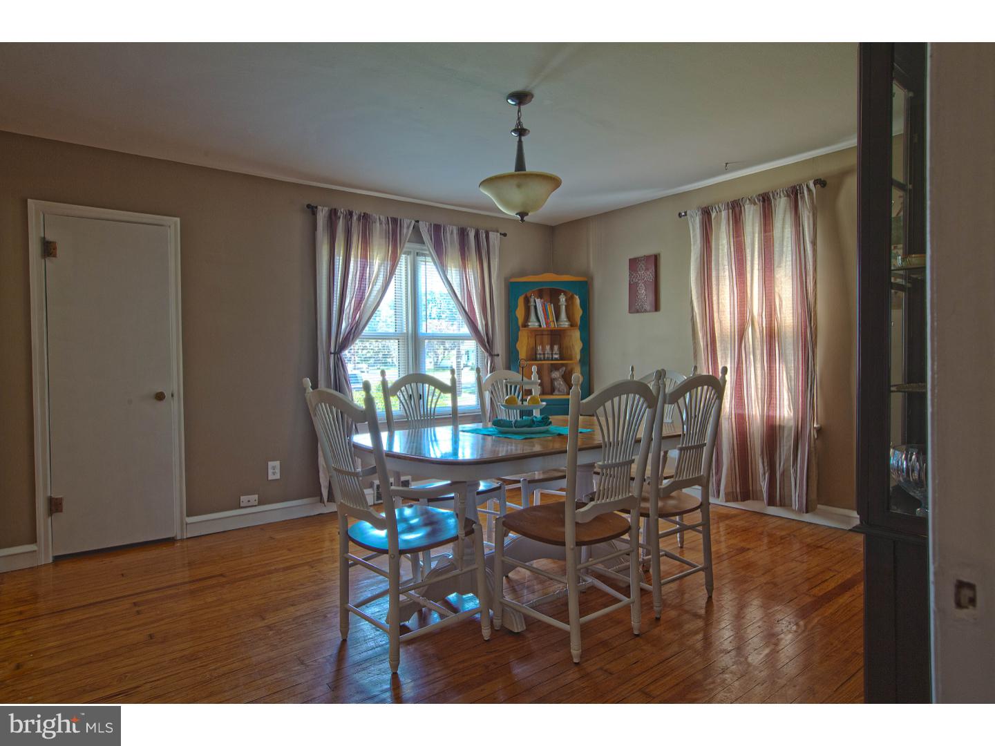 709 Filbert Street Palmyra, NJ 08065 - Photo 12 of 24 Dining Room