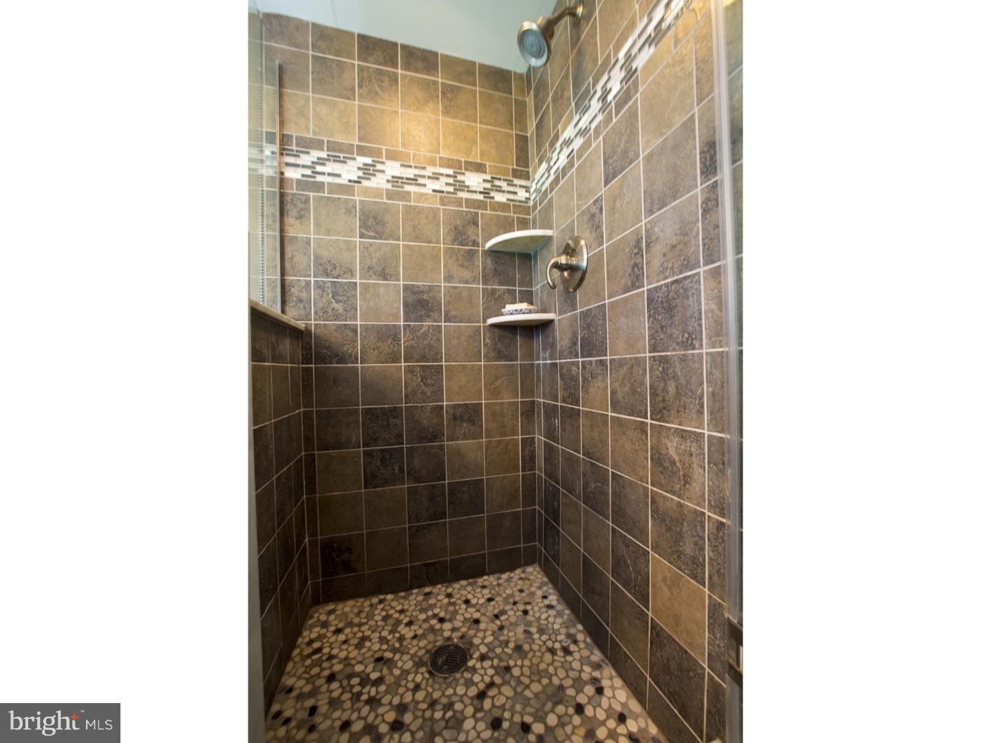 709 Filbert Street Palmyra, NJ 08065 - Photo 18 of 24 Bathroom