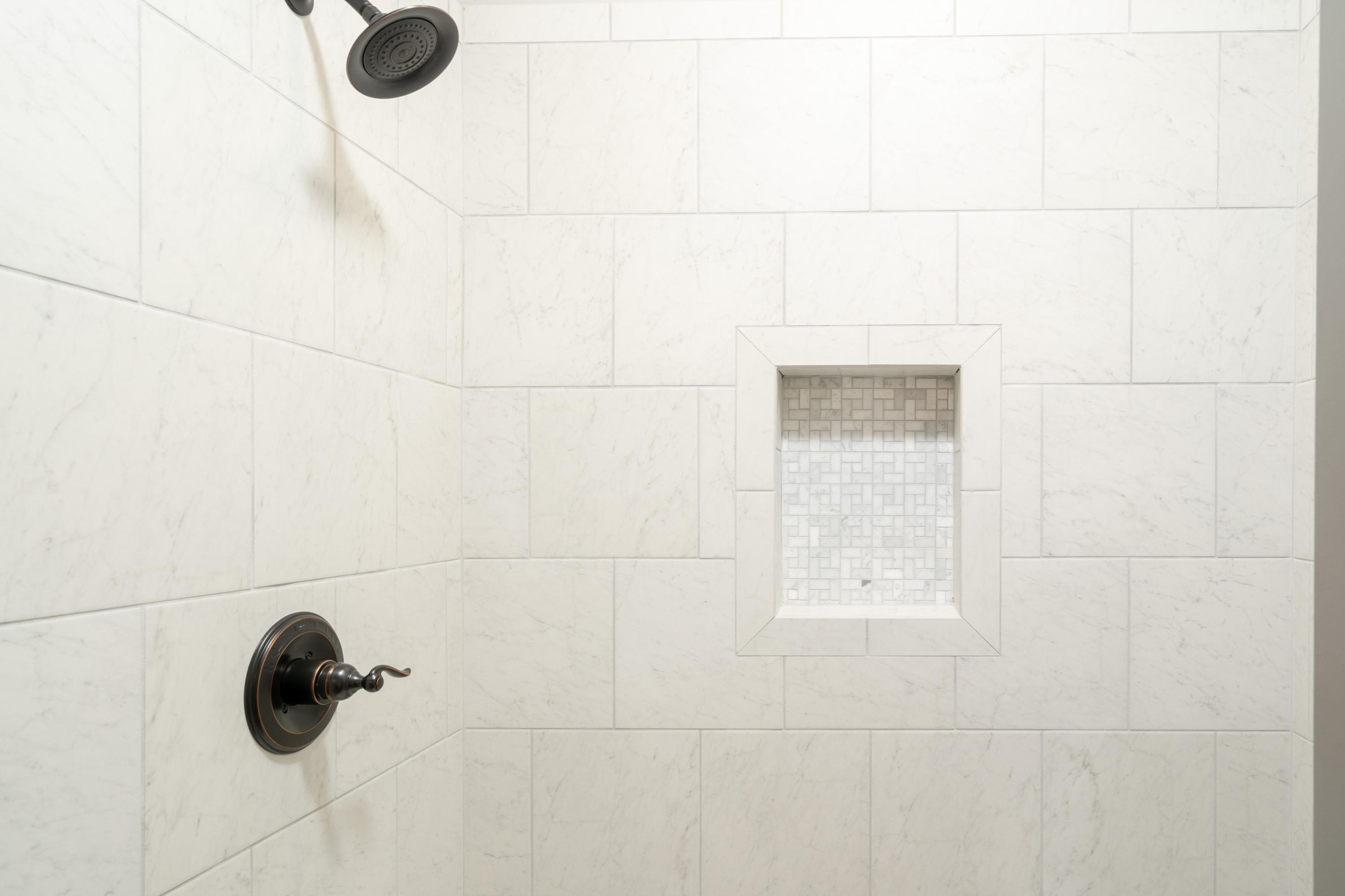725 Pin Oak Road Ringgold, GA 30736 - Photo 22 of 38 Master Shower
