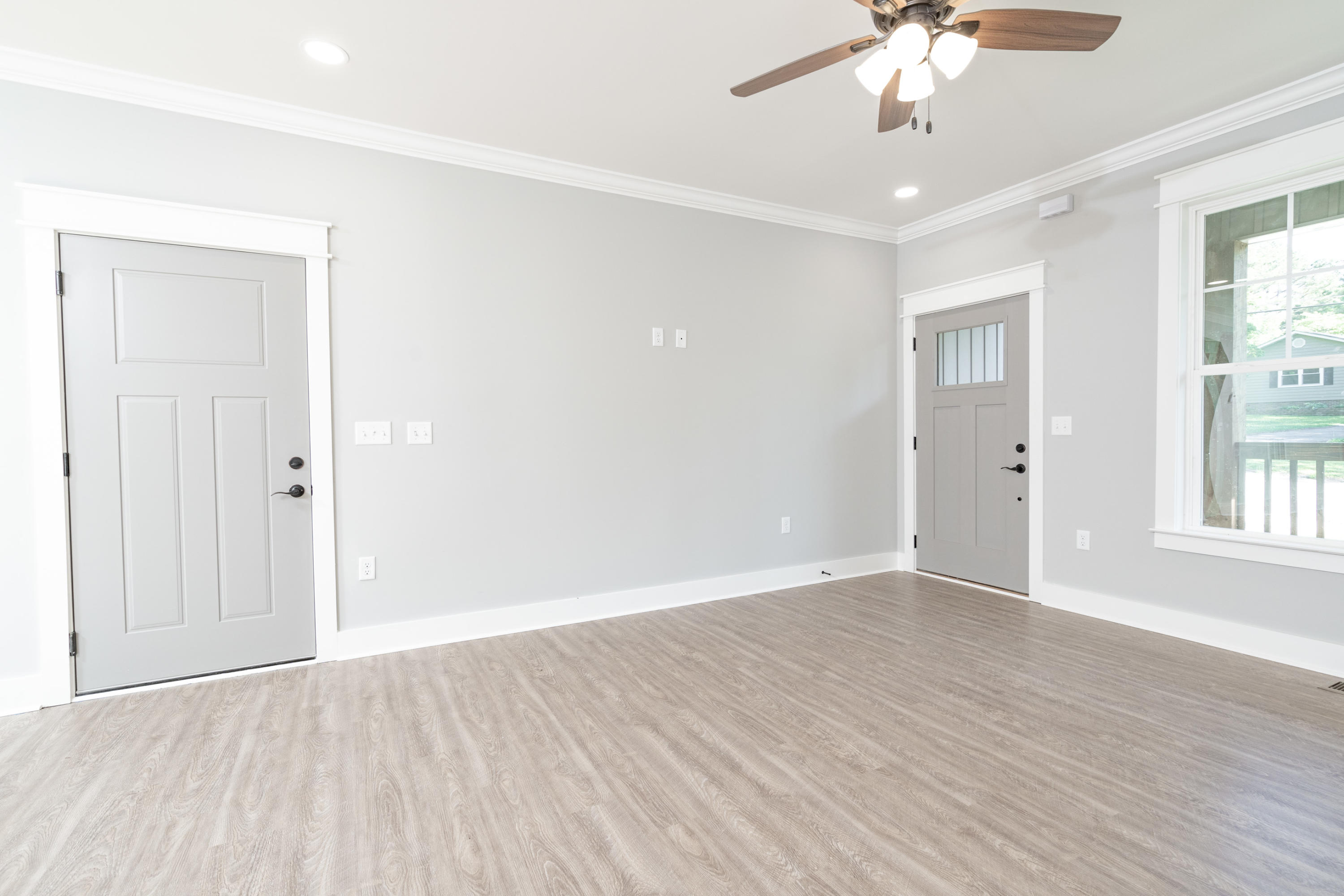 725 Pin Oak Road Ringgold, GA 30736 - Photo 9 of 38 Living TV Area