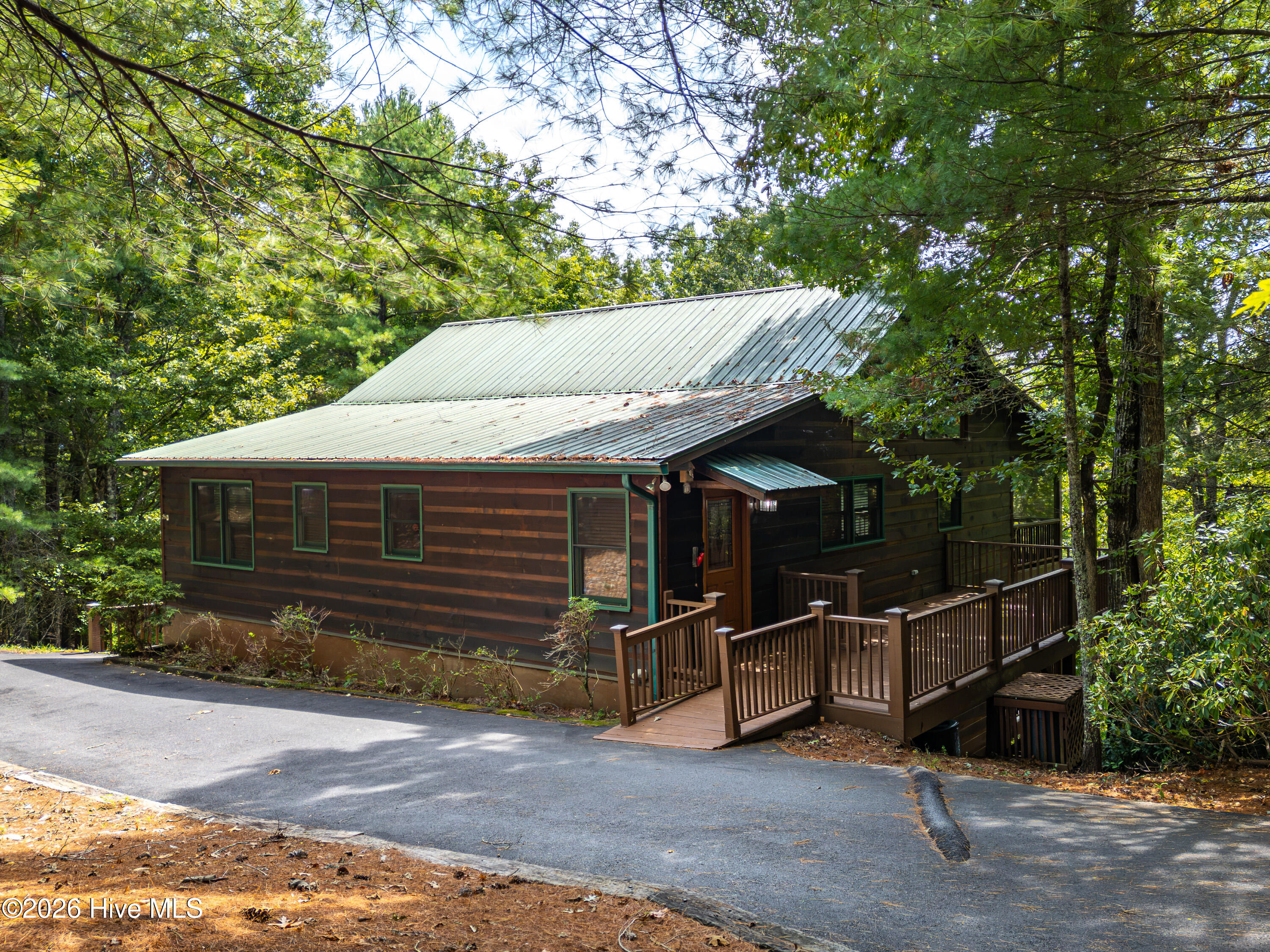 635 Brasstown View Road Brasstown, NC 28902 - Photo 43 of 58 Front entrance