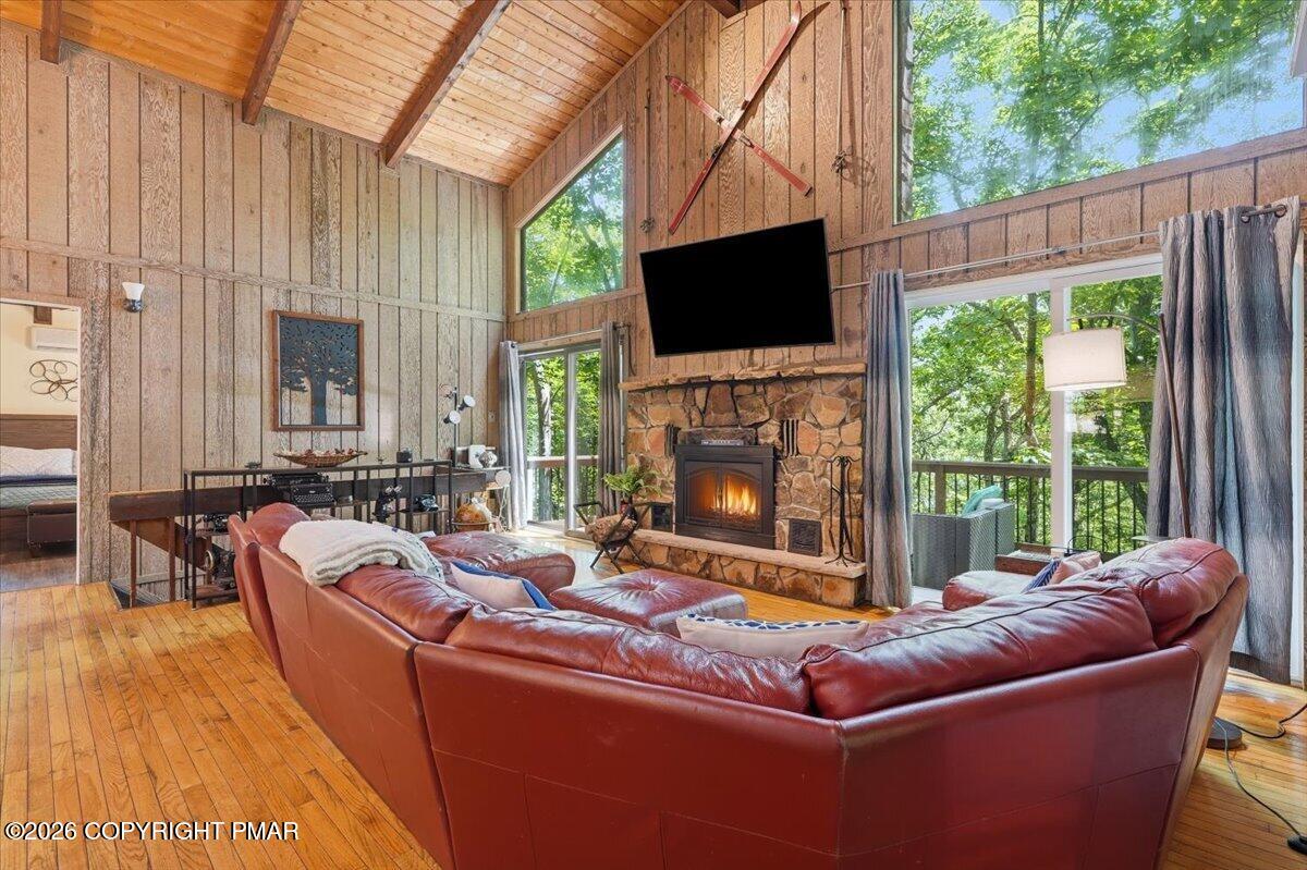 1076 Porter Drive Bushkill, PA 18324 - Photo 19 of 82 10-010_DSC00581_with_fire