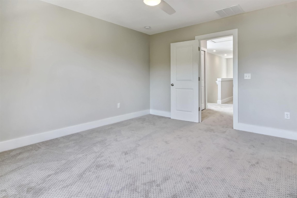 926 South 7th Street Fernandina Beach, FL 32034 - Photo 22 of 37 an empty room with a bathroom