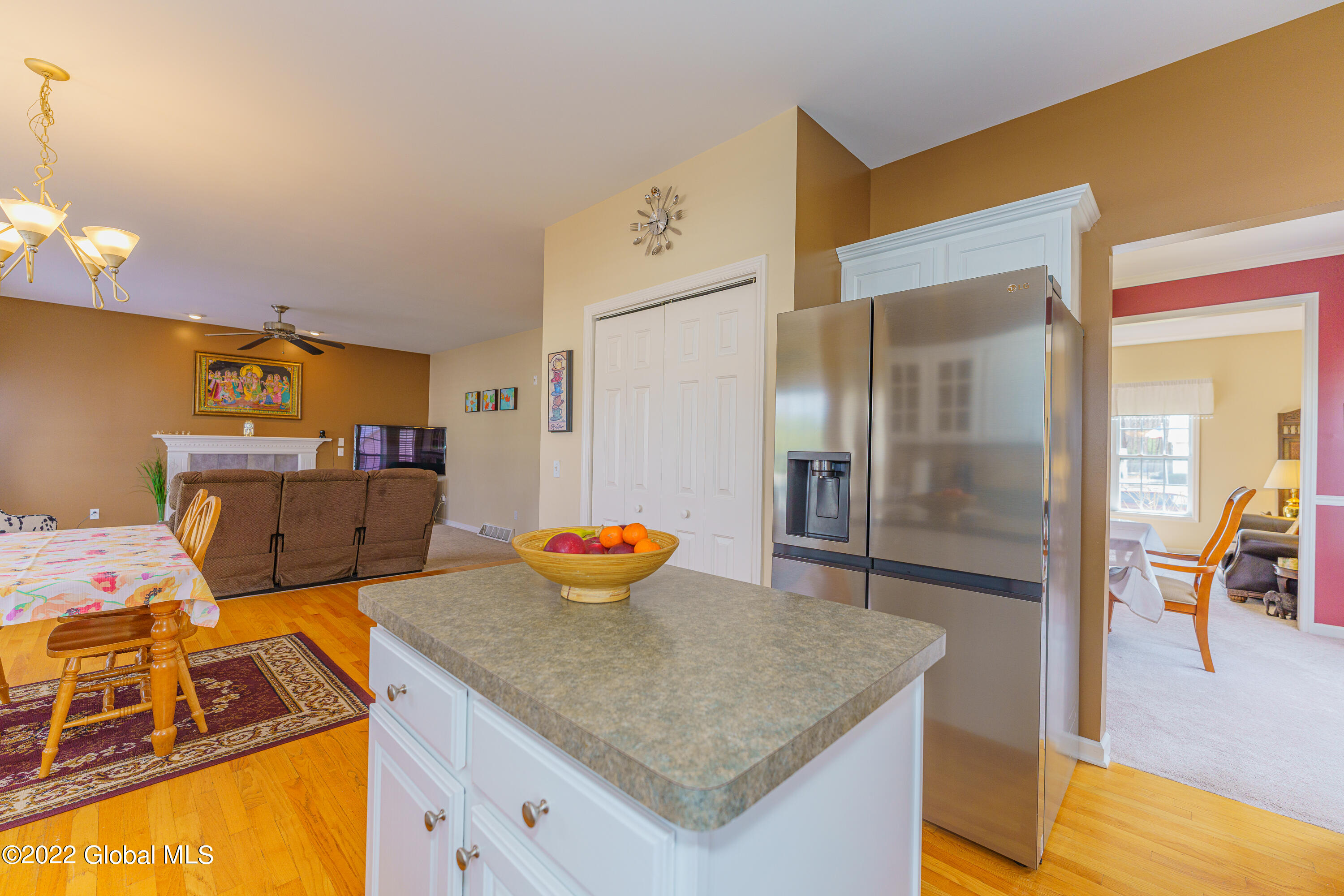 72 Blue Jay Way Rexford, NY 12148 - Photo 14 of 67 4 Kitchen 2