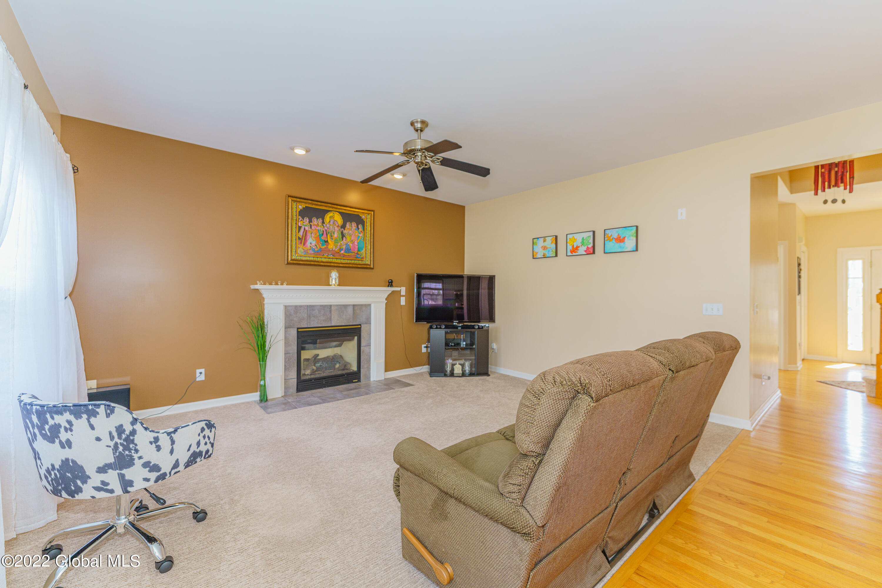 72 Blue Jay Way Rexford, NY 12148 - Photo 20 of 67 5 Familyroom 1