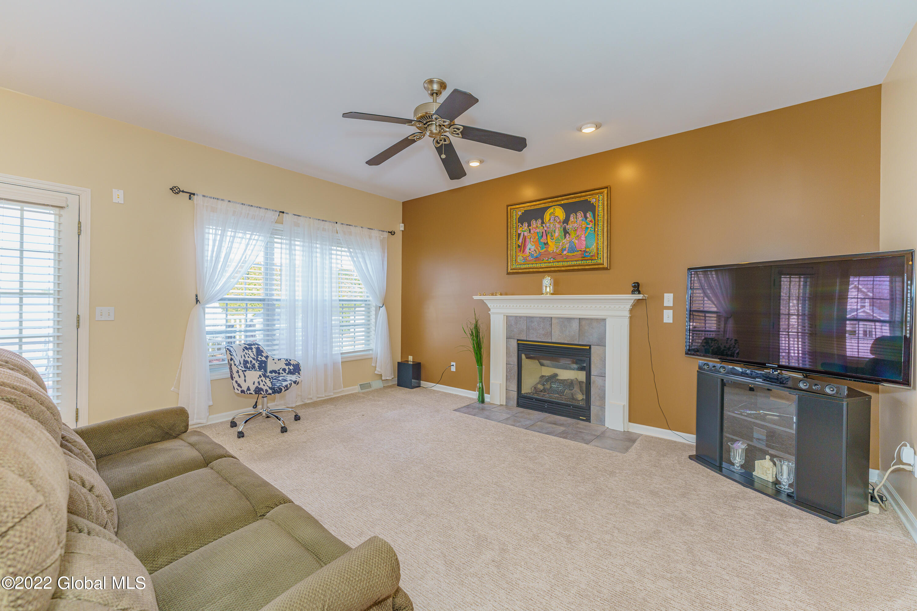 72 Blue Jay Way Rexford, NY 12148 - Photo 22 of 67 5 Familyroom 3