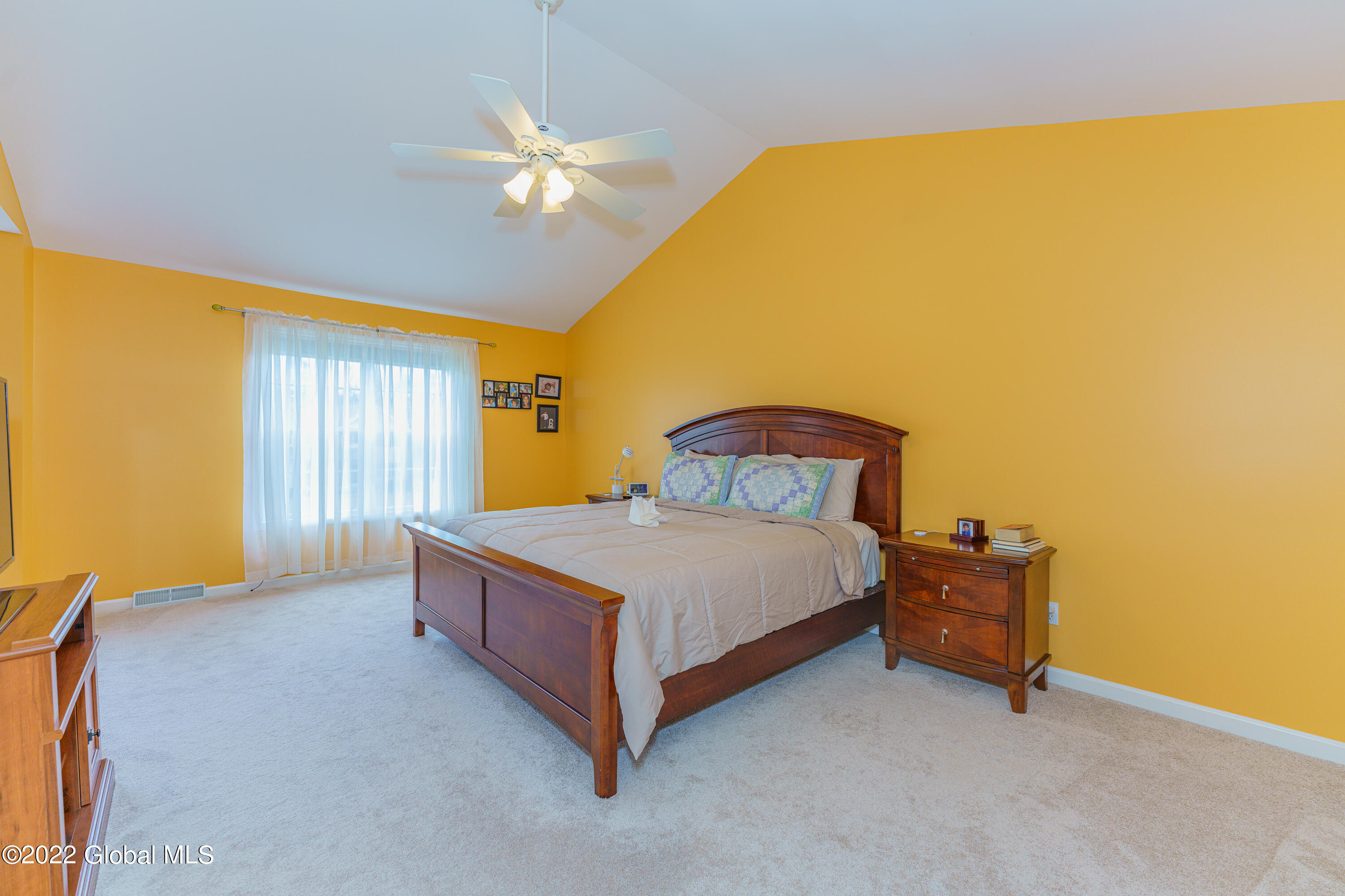 72 Blue Jay Way Rexford, NY 12148 - Photo 33 of 67 9 Master 1