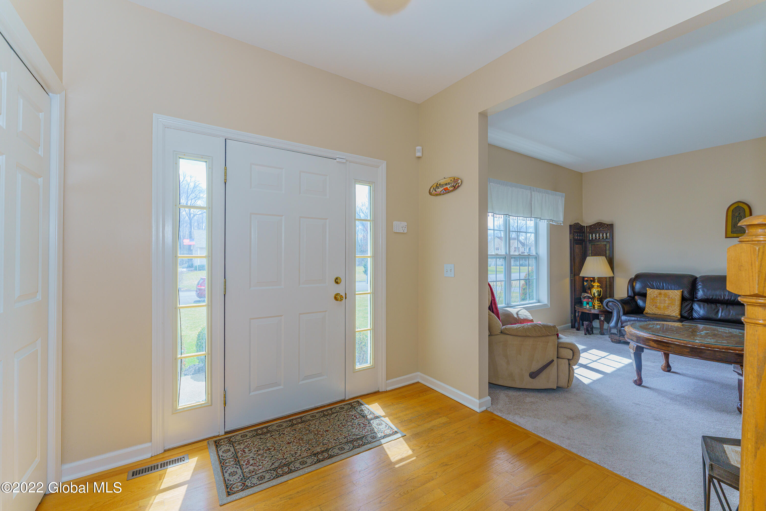 72 Blue Jay Way Rexford, NY 12148 - Photo 7 of 67 1 entryway