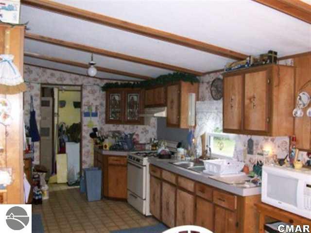 4479 West Shepherd Road St. Louis, MI 48880 - Photo 6 of 14 1769345-5.JPG