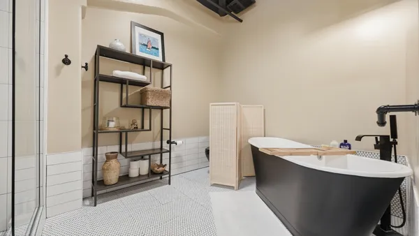 $1,997 | 1301 Market Street, Unit 209, Chattanooga, TN 37402