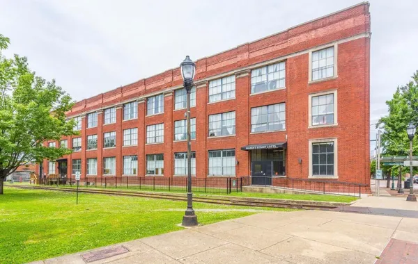 $1,997 | 1301 Market Street, Unit 209, Chattanooga, TN 37402