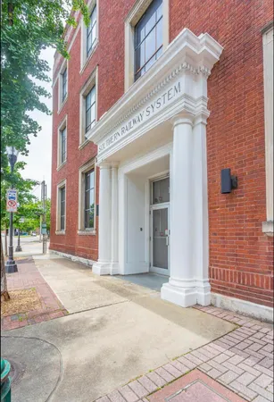 $1,997 | 1301 Market Street, Unit 209, Chattanooga, TN 37402