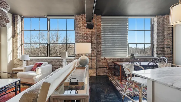 $1,997 | 1301 Market Street, Unit 209, Chattanooga, TN 37402