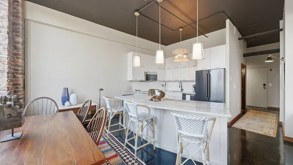 $1,997 | 1301 Market Street, Unit 209, Chattanooga, TN 37402