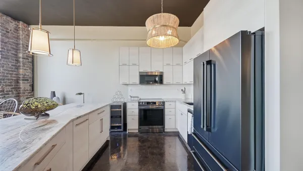 $1,997 | 1301 Market Street, Unit 209, Chattanooga, TN 37402
