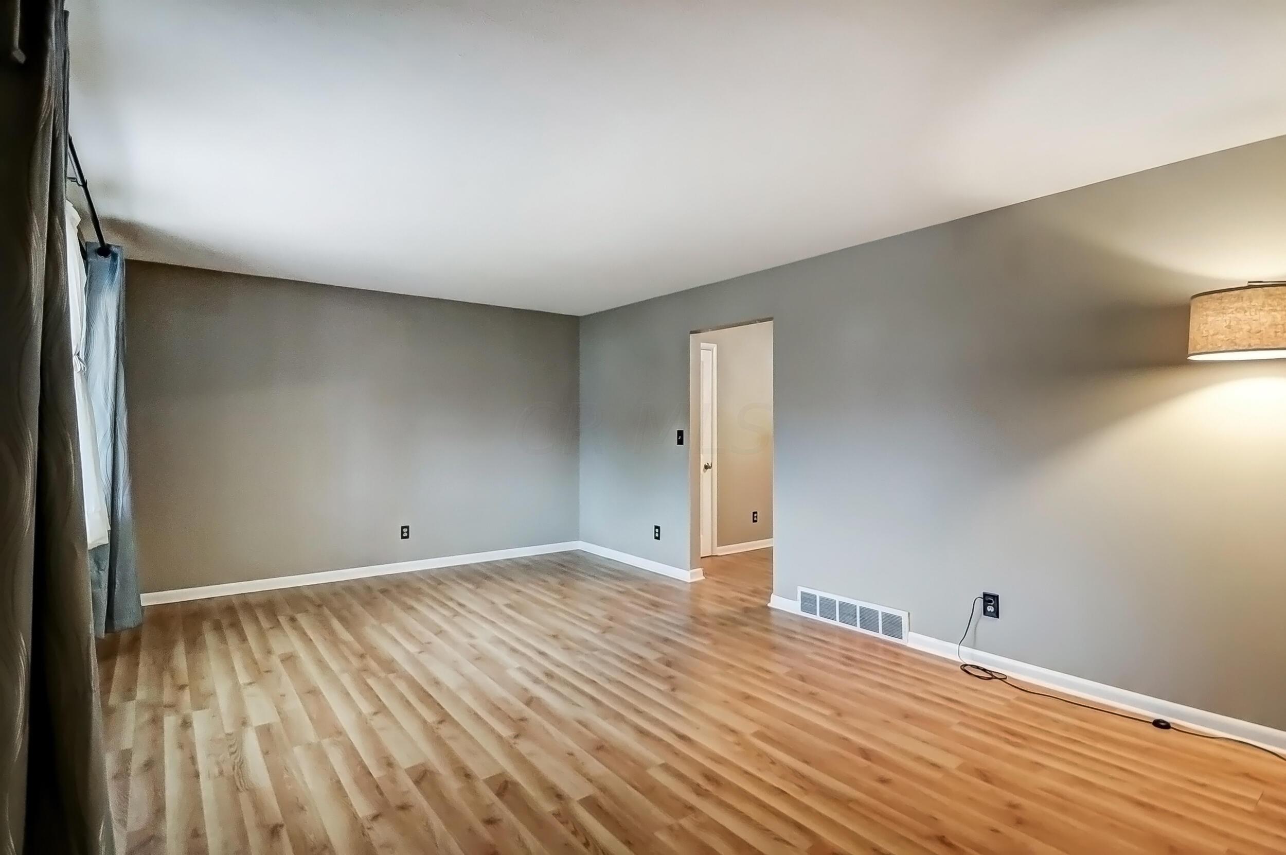 1411 Berkeley Road Columbus, OH 43206 - Photo 8 of 38 007