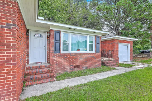 $200,000 | 1482 Bells Highway, Walterboro, SC 29488