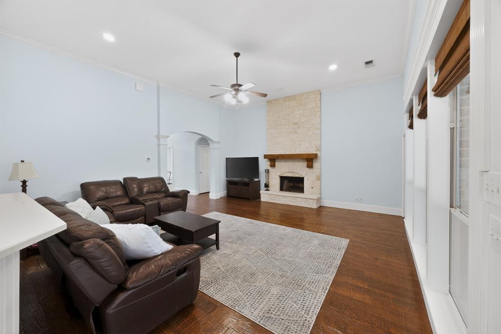 195 Connor Lane Allen, TX 75002 - Photo 7 of 36