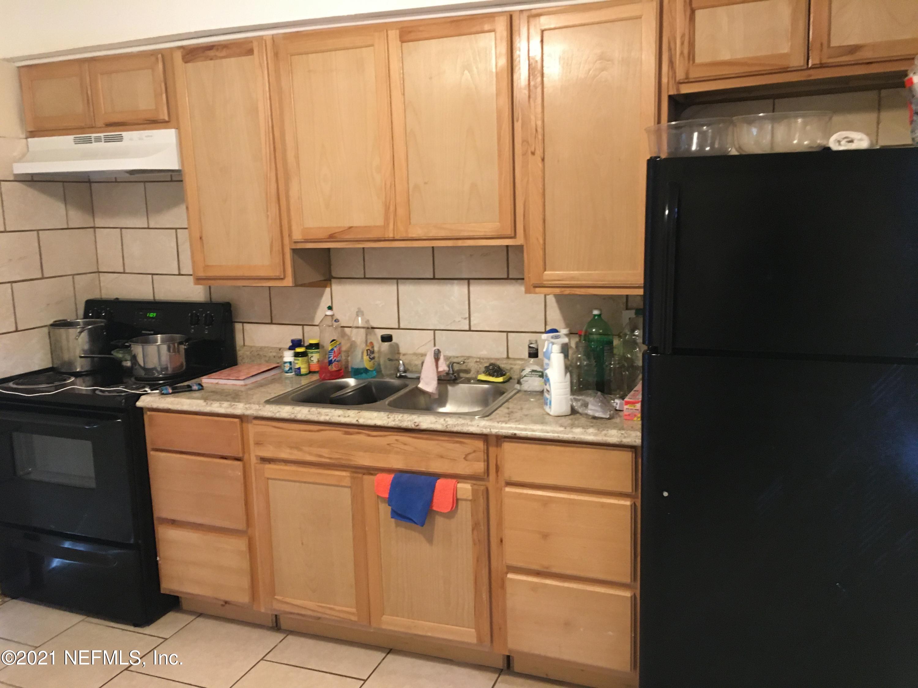 3248 Phyllis Street Jacksonville, FL 32205 - Photo 2 of 6 kit