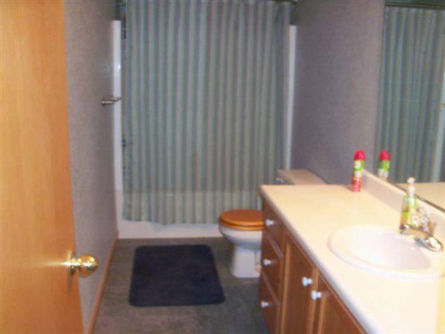 8454 East Hatchery Road Syracuse, IN 46567 - Photo 9 of 21 Gallery Image 9