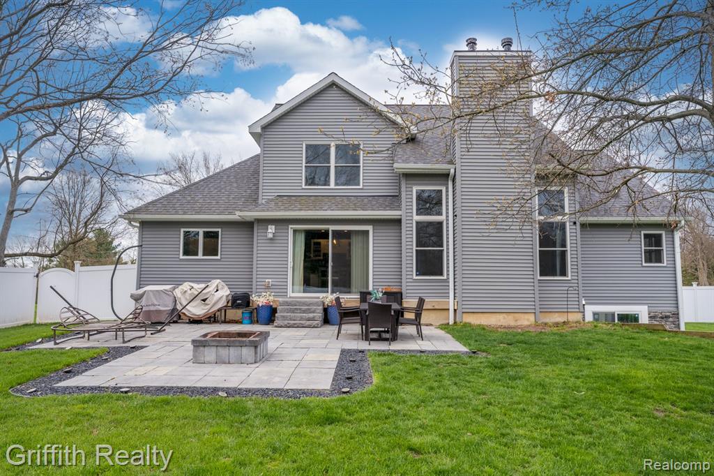 9655 Spicer Road Brighton, MI 48116 - Photo 5 of 50