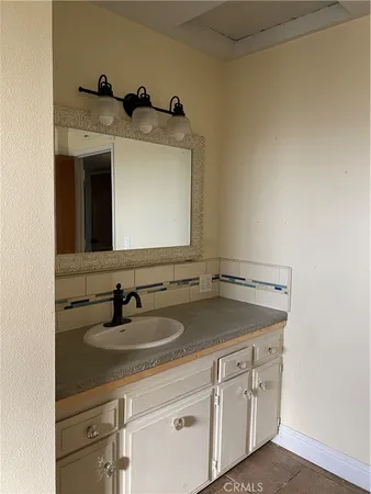 $899,900 | 11430 East Saginaw Avenue, Selma, CA 93662