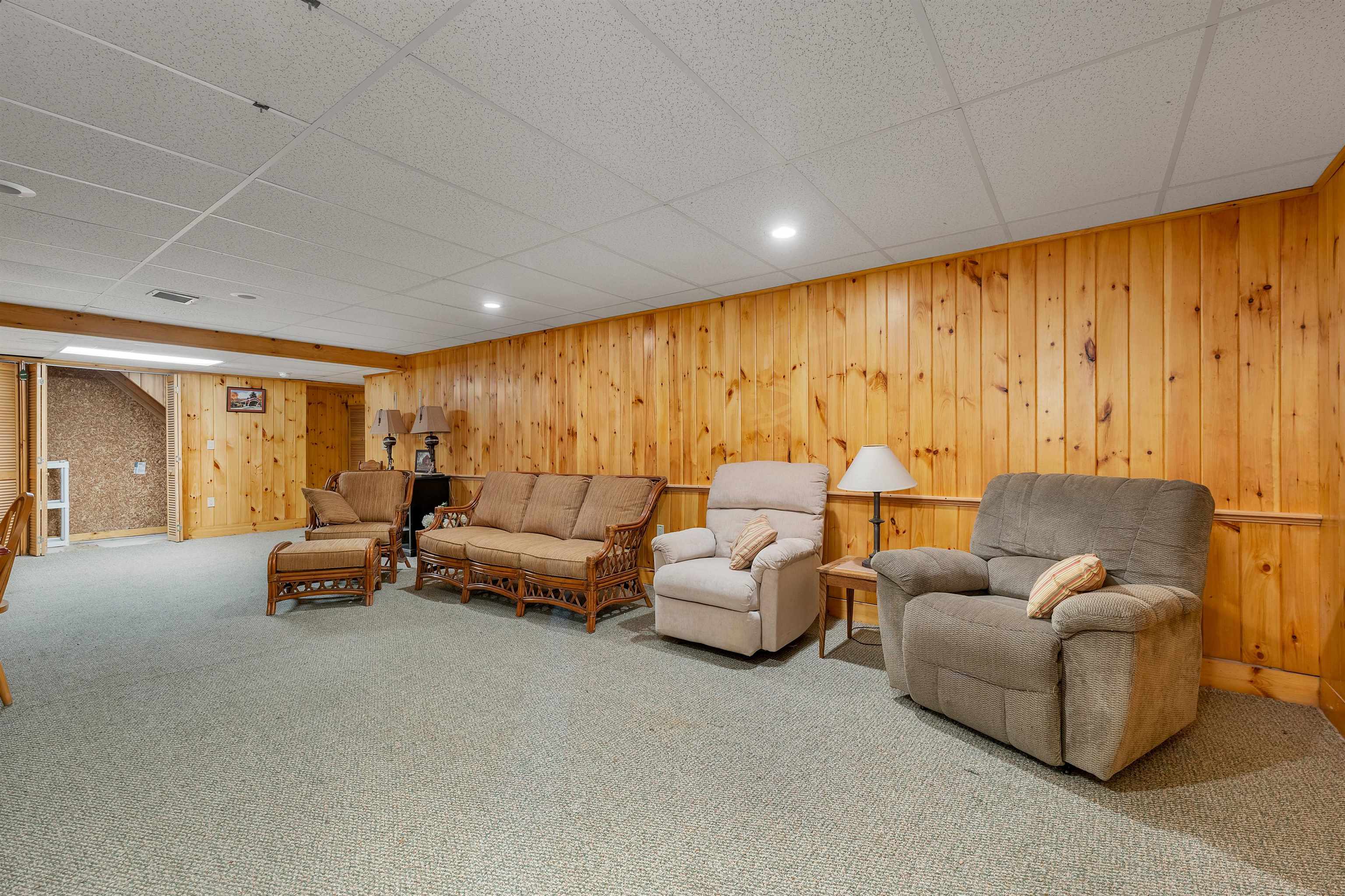 3 Schoolhouse Road Tuftonboro, NH 03816 - Photo 32 of 40 Gallery Image 32