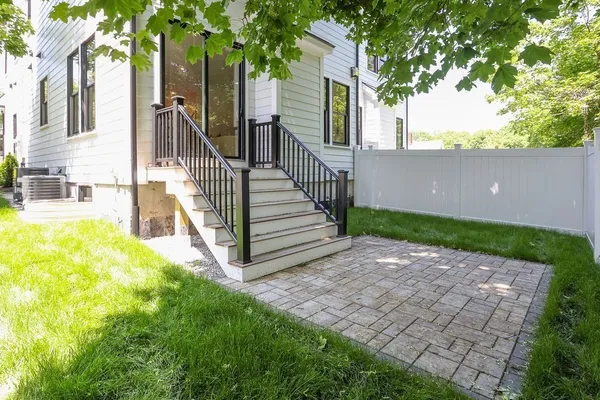 $9,000 | 122 Cabot Street, Unit 122, Newton, MA 02458