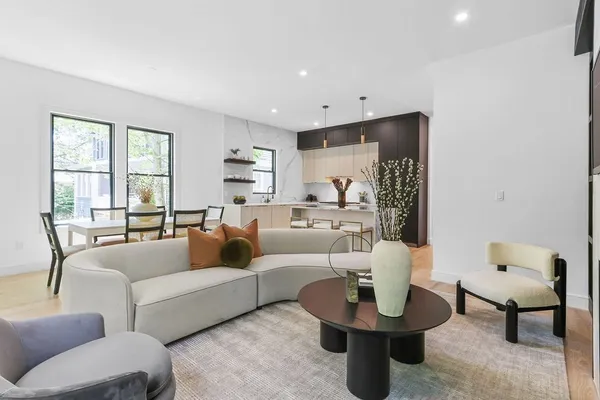 $9,000 | 122 Cabot Street, Unit 122, Newton, MA 02458