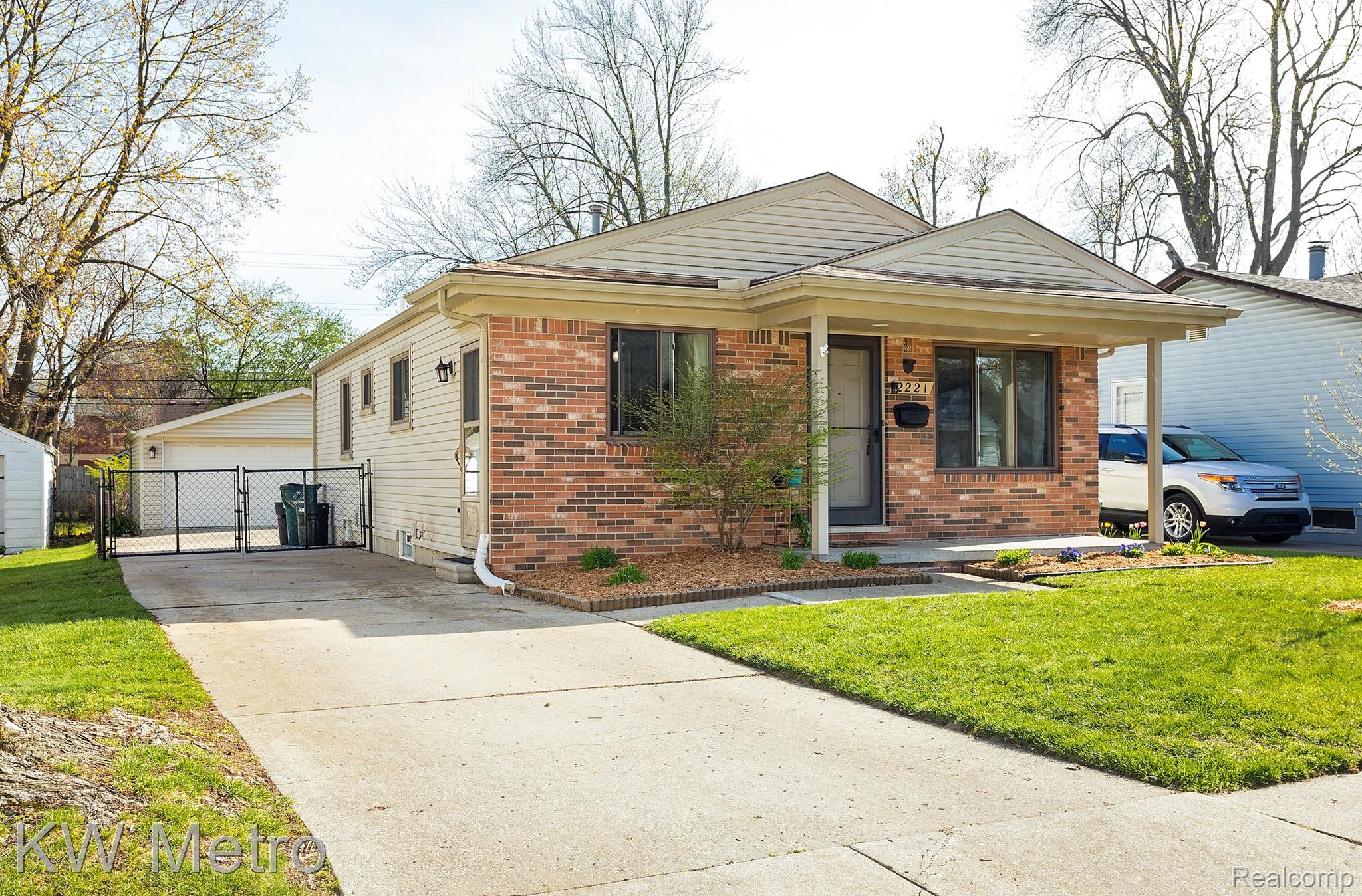 2221 Dorothea Road Berkley, MI 48072 - Photo 32 of 32 Gallery Image 32