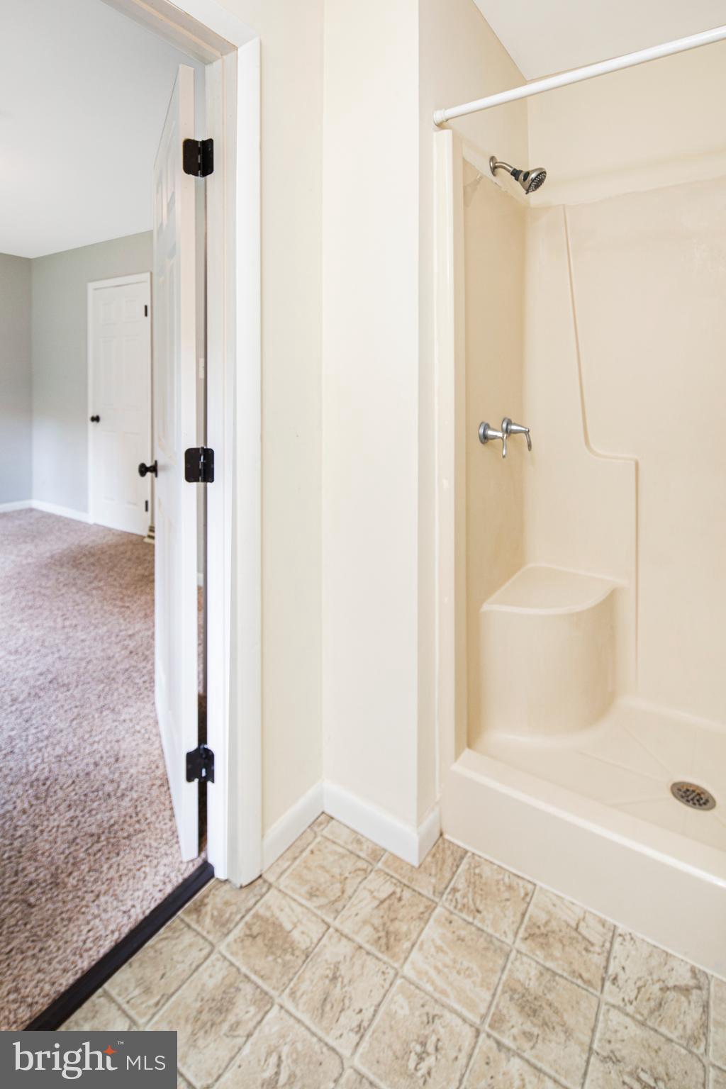 15403 Falling Waters Road Williamsport, MD 21795 - Photo 16 of 23 Guest bathroom