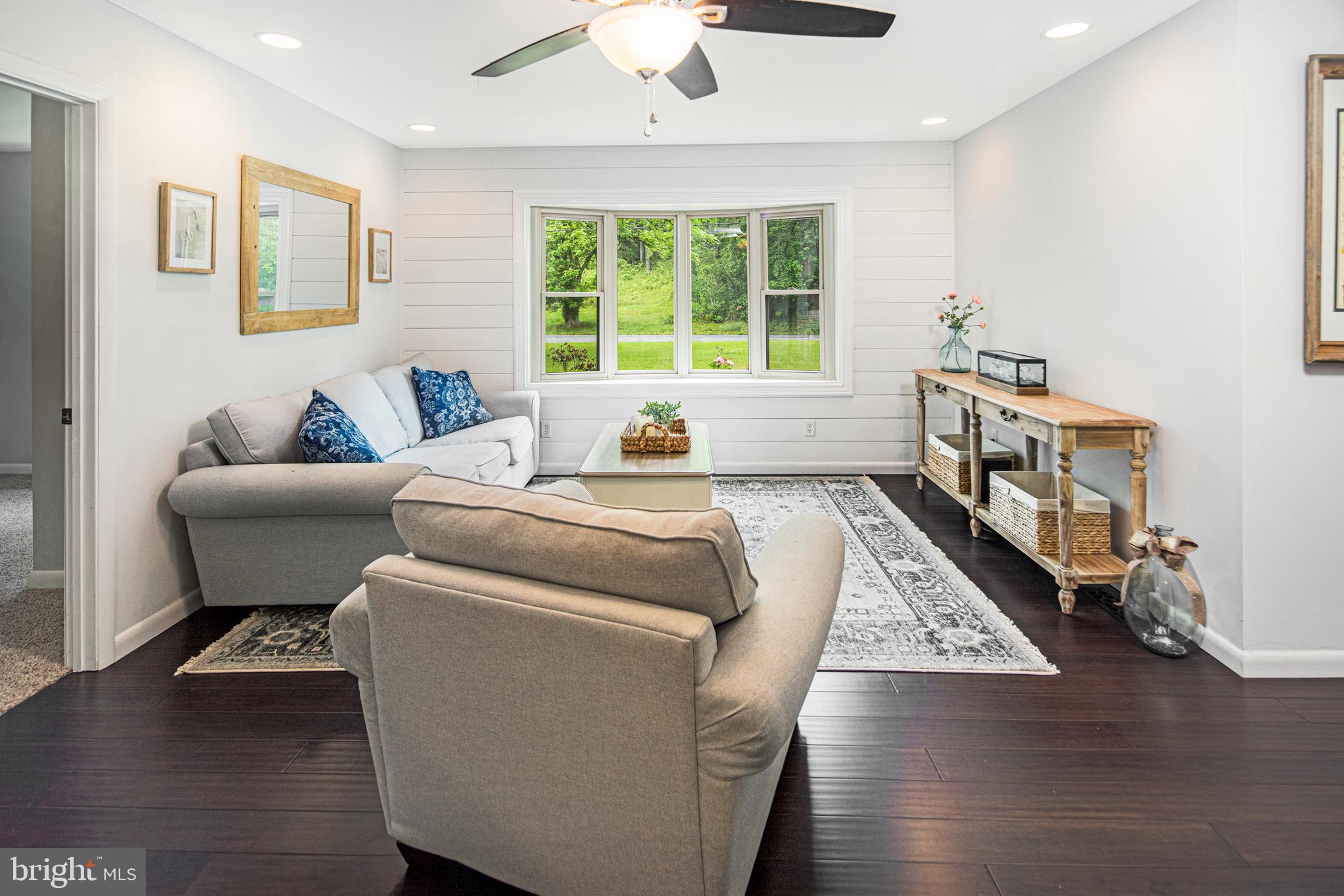 15403 Falling Waters Road Williamsport, MD 21795 - Photo 4 of 23 Tons of natural light