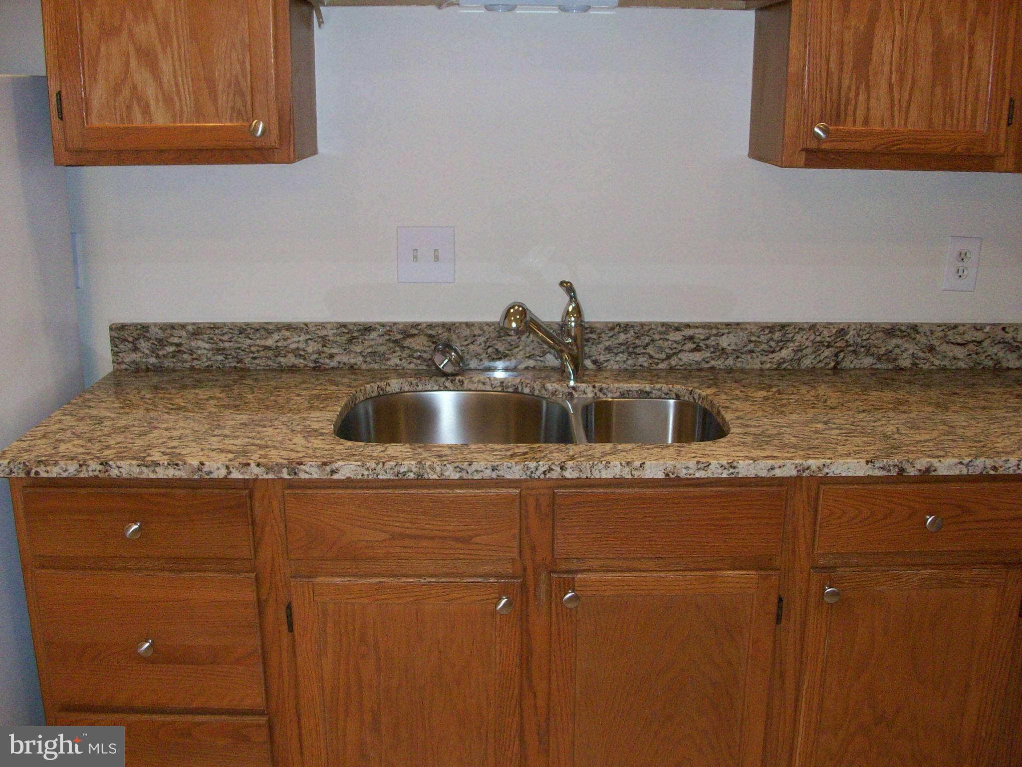 9285 Taney Road Manassas, VA 20110 - Photo 3 of 13 Kitchen