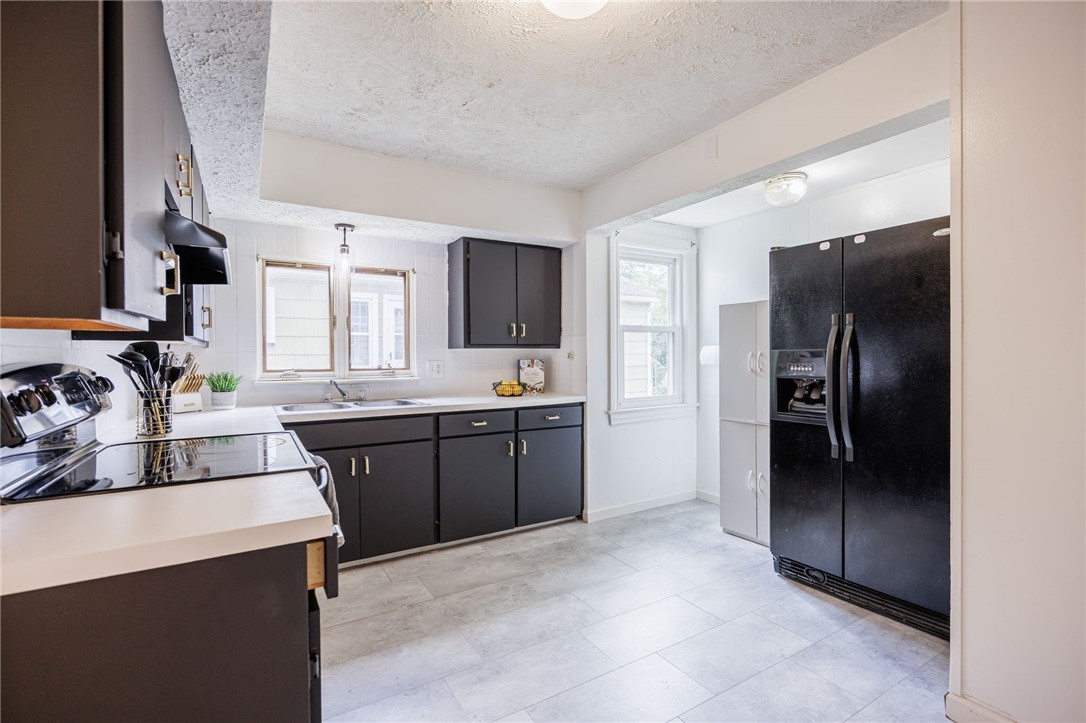141 Cooper Road Irondequoit, NY 14617 - Photo 11 of 33
