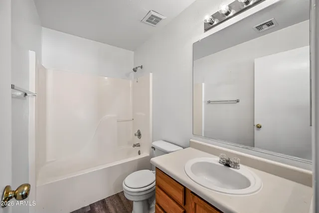 $2,200 | 625 South Heritage Drive, Gilbert, AZ 85296