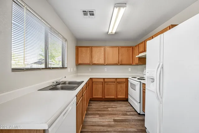 $2,200 | 625 South Heritage Drive, Gilbert, AZ 85296