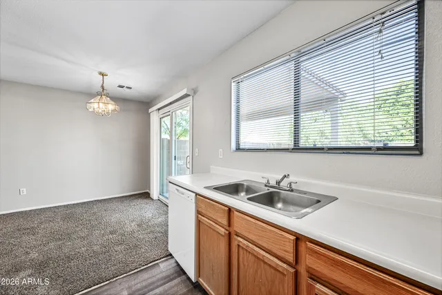 $2,200 | 625 South Heritage Drive, Gilbert, AZ 85296