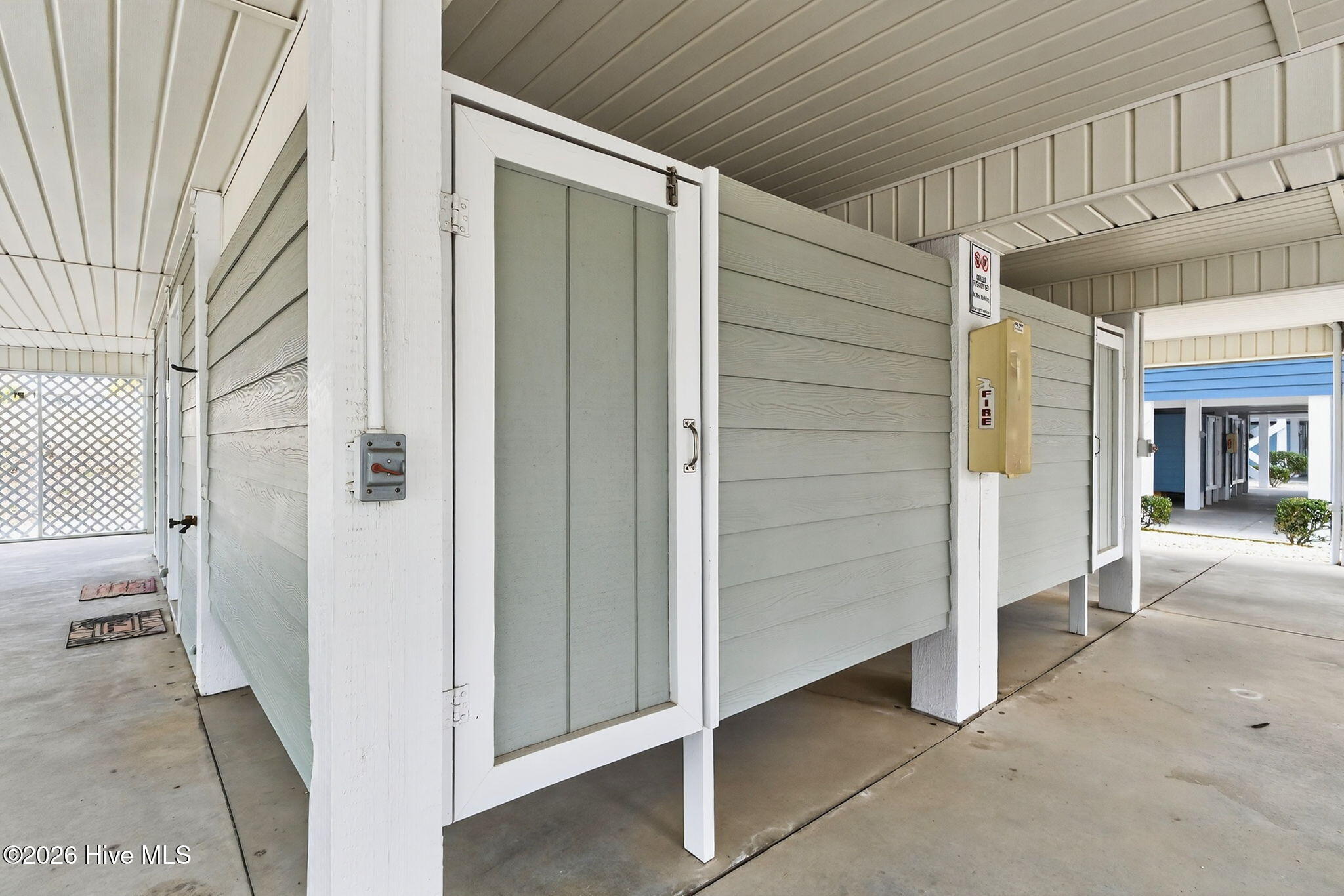 411 27th Street, Unit B Sunset Beach, NC 28468 - Photo 33 of 43 Showers