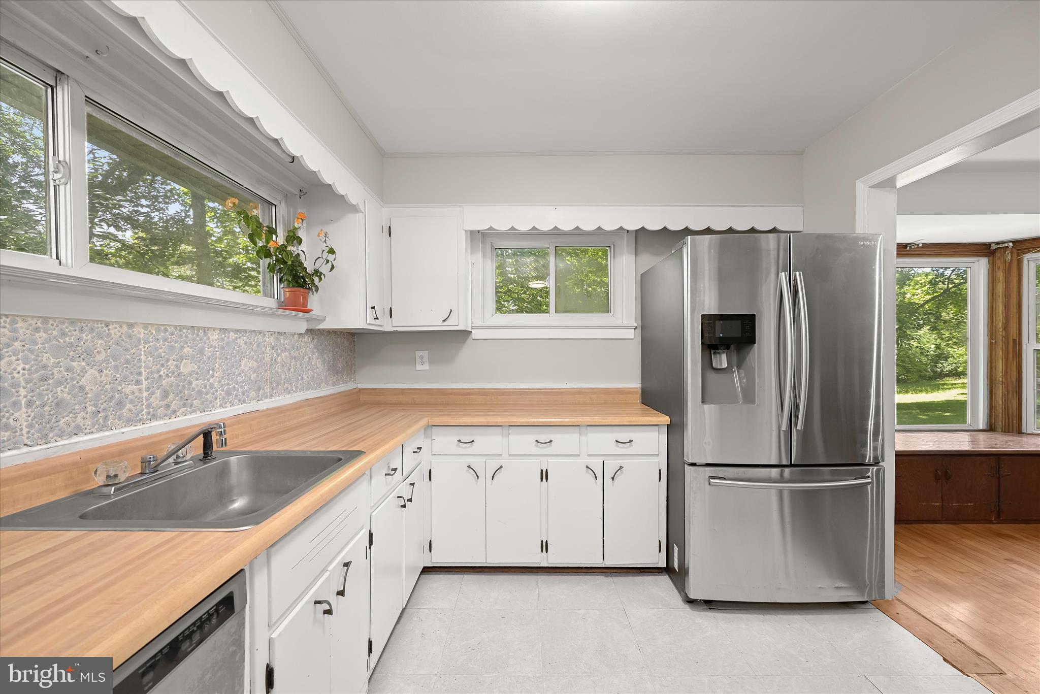 9915 Masser Road Frederick, MD 21702 - Photo 12 of 40 Eat-In Kitchen