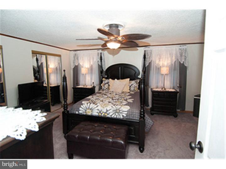 3230 Lester Road Philadelphia, PA 19154 - Photo 11 of 25 Bedroom - Main