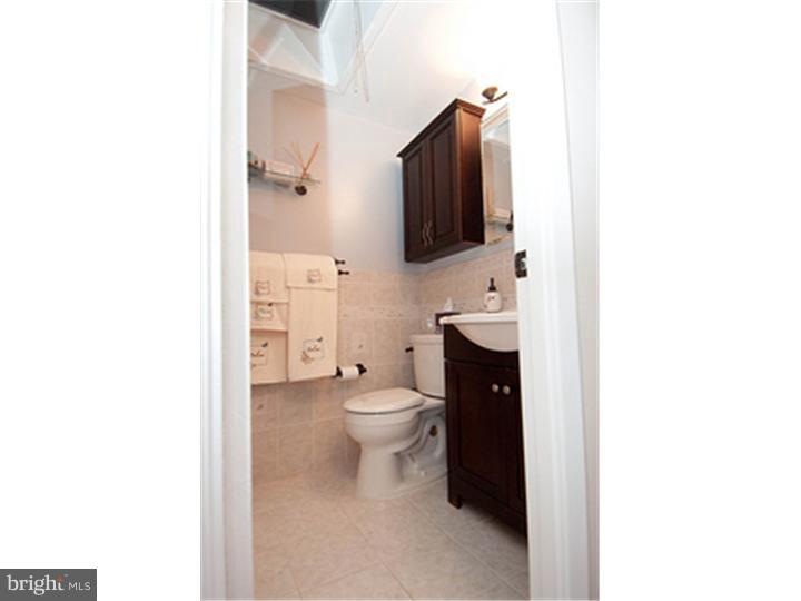 3230 Lester Road Philadelphia, PA 19154 - Photo 15 of 25 Bathroom