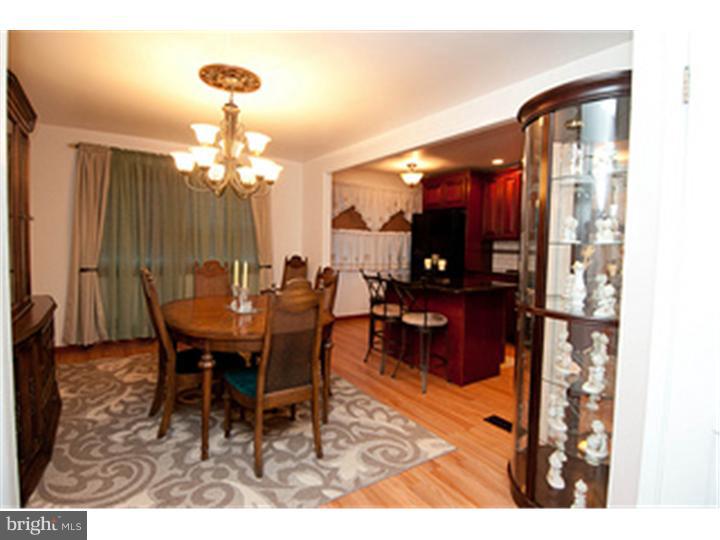 3230 Lester Road Philadelphia, PA 19154 - Photo 7 of 25 View