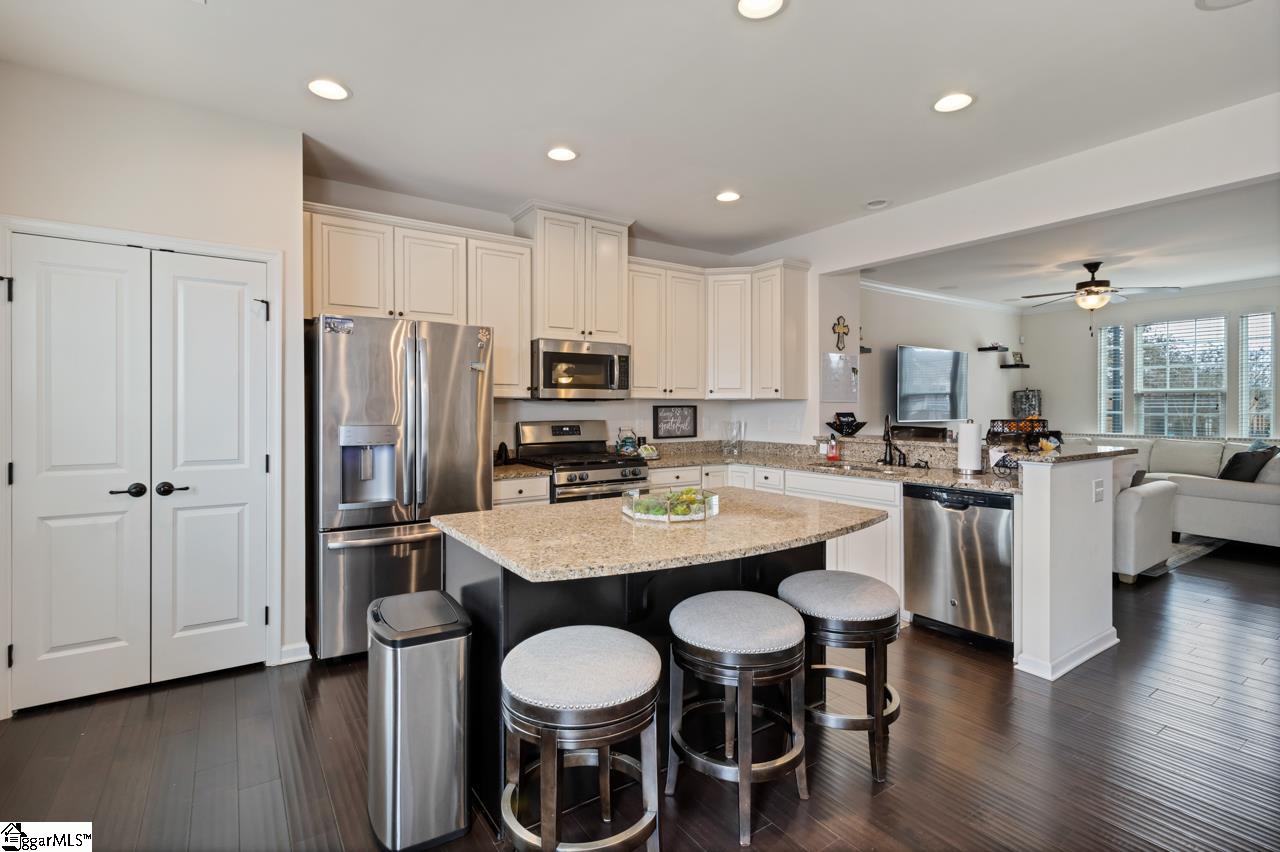 224 Rocky Slope Road Greenville, SC 29607 - Photo 8 of 35 Gallery Image 8